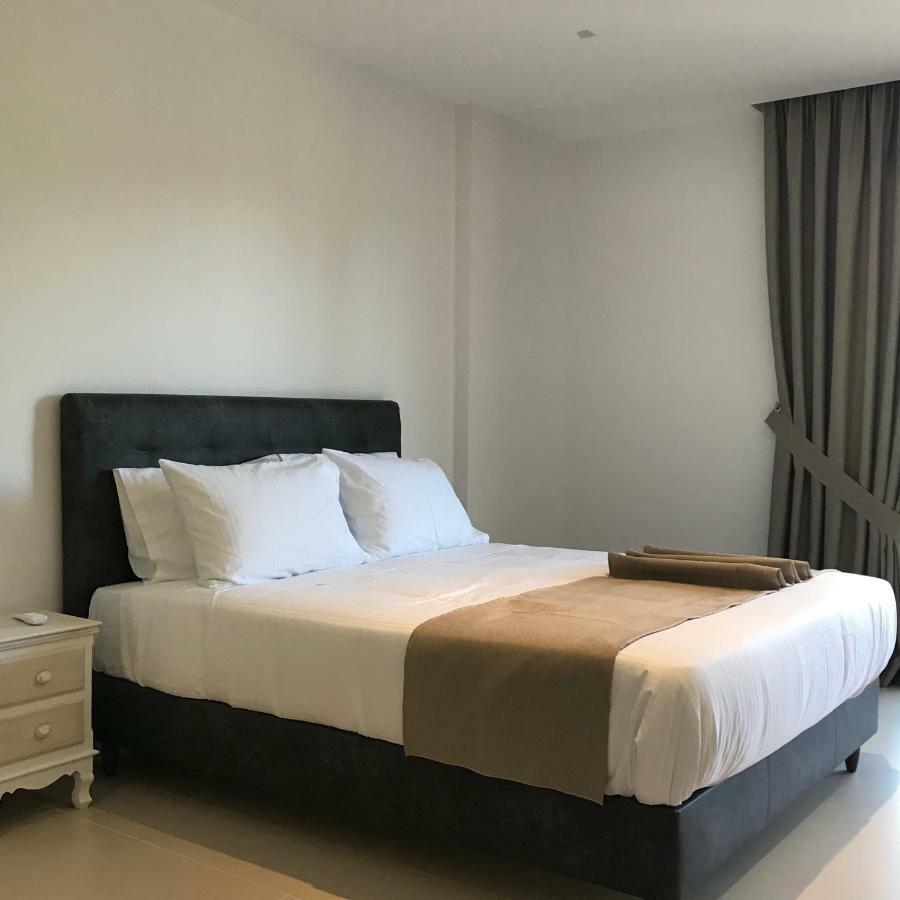 The Little Prince Luxury Suites Ypsos Zewnętrze zdjęcie