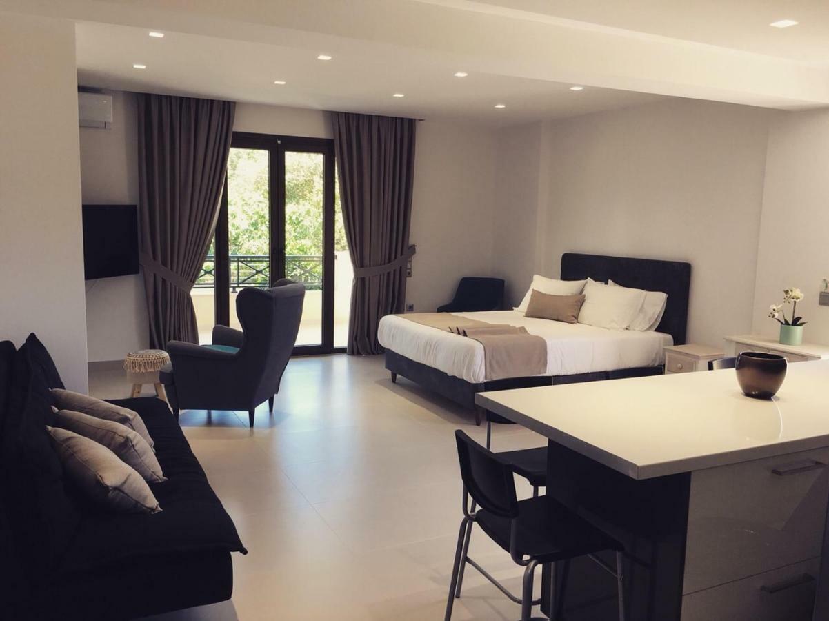 The Little Prince Luxury Suites Ypsos Zewnętrze zdjęcie